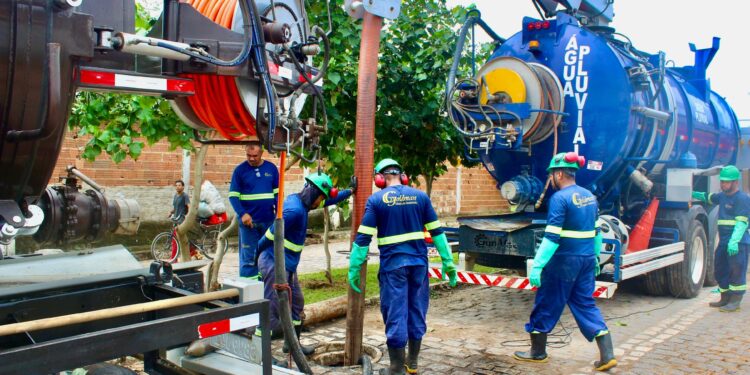 Prefeitura retira mais de 61 mil toneladas de resíduos da drenagem de Natal