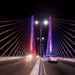 Ponte Newton Navarro recebe iluminação azul e vermelha em apoio à campanha de saúde vascular