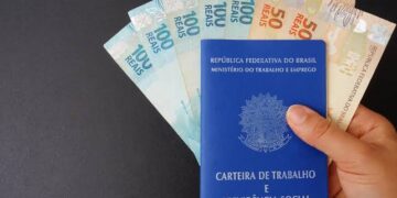 Salário mínimo em 2027 deve ir a R$ 1.717,00, prevê governo