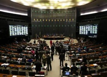 Sinduscon-RN pondera ao Senado antes da votação da PEC do fim da escala 6×1