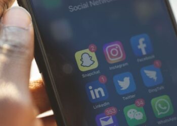 Justiça determina retirada de publicações ofensivas em redes de ‘criadora de conteúdo digital’