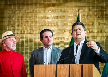 Lula, Alcolumbre e Hugo Motta anunciam acordo para tramitação de projetos no Congresso