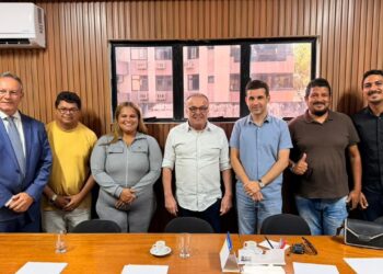 Comerciantes levam demandas do Alecrim e de Ponta Negra para conversa com Paulinho Freire