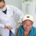 Pessoas com 85 anos ou mais passam a receber a vacina Pneumo 20 em Natal