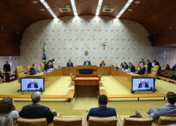 STF começa a analisar unificação de prazos de licença-maternidade biológica e adotiva   