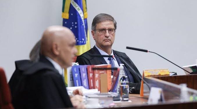 PGR pede anulação de investigação sobre conversas de Moraes e Vorcaro