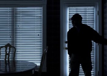 Homem é condenado por invadir residência da ex-companheira e ameaçá-la com simulacro de arma de fogo
