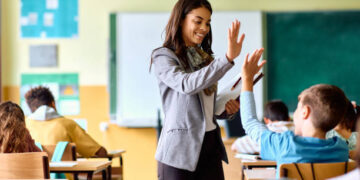 Secretaria de Educação terá que concluir processo administrativo de servidor