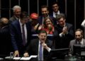 Senado aprova fim da escala 6×1 e redução da jornada de trabalho