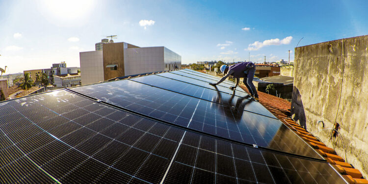 RN soma 233 mil novas unidades de geração solar distribuída desde 2024