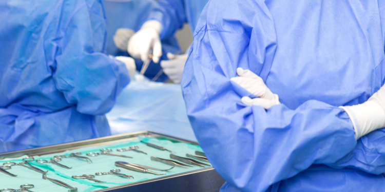 TRF5 mantém decisão que assegura cirurgia a paciente com Parkinson em estágio avançado
