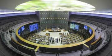 Nova Câmara terá PL na liderança e avanço de partidos de direita
