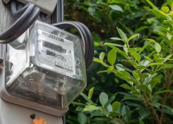 Cosern é condenada a indenizar consumidor após atraso de oito meses em ligação de energia