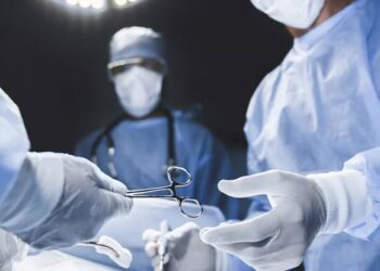 Plano de saúde deve custear cirurgia plástica de paciente pós-cirurgia bariátrica