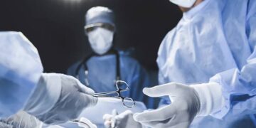 Plano de saúde deve custear cirurgia plástica de paciente pós-cirurgia bariátrica