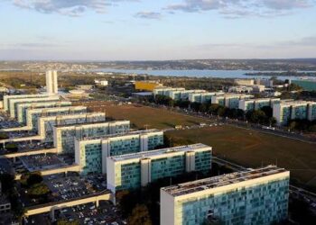 Contas do governo têm superávit de R$ 4,8 bilhões em setembro